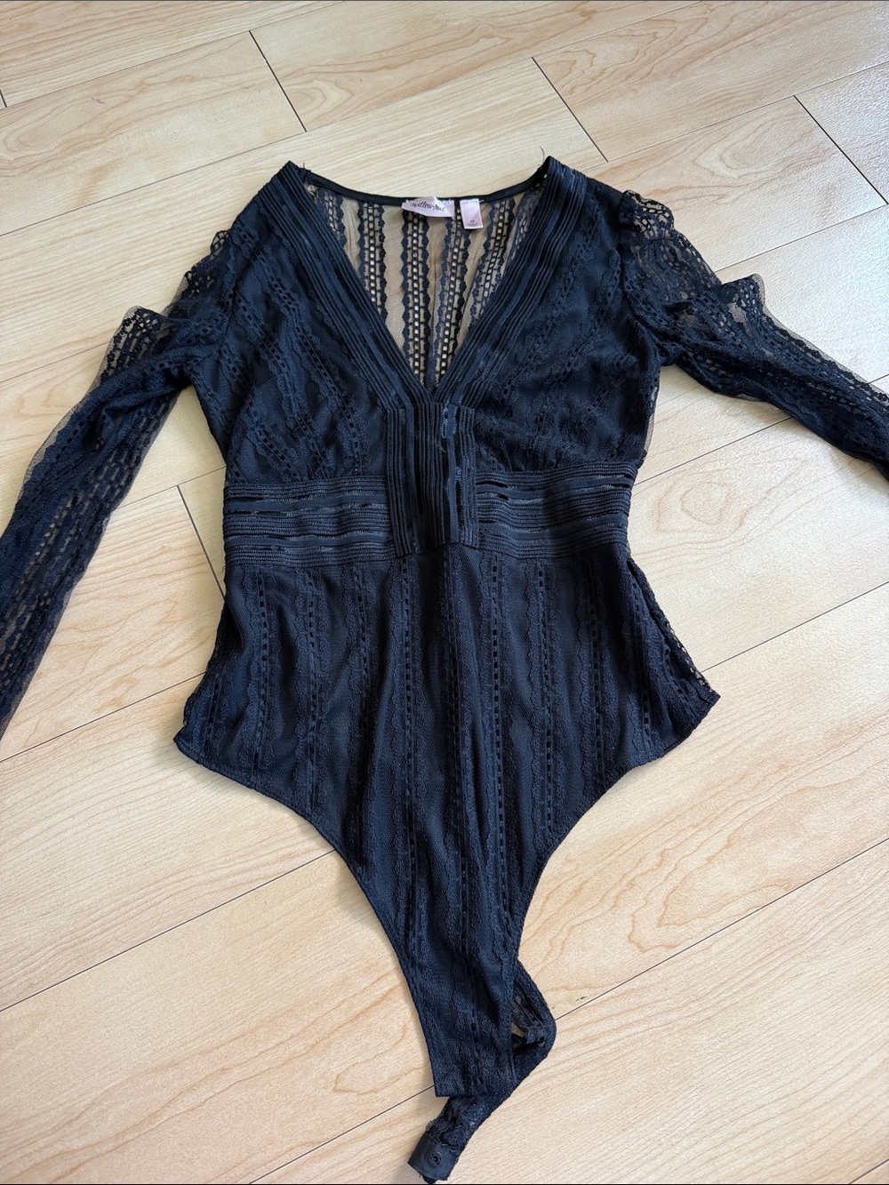 Black Lace Long Sleeve V-Neck Bodysuit